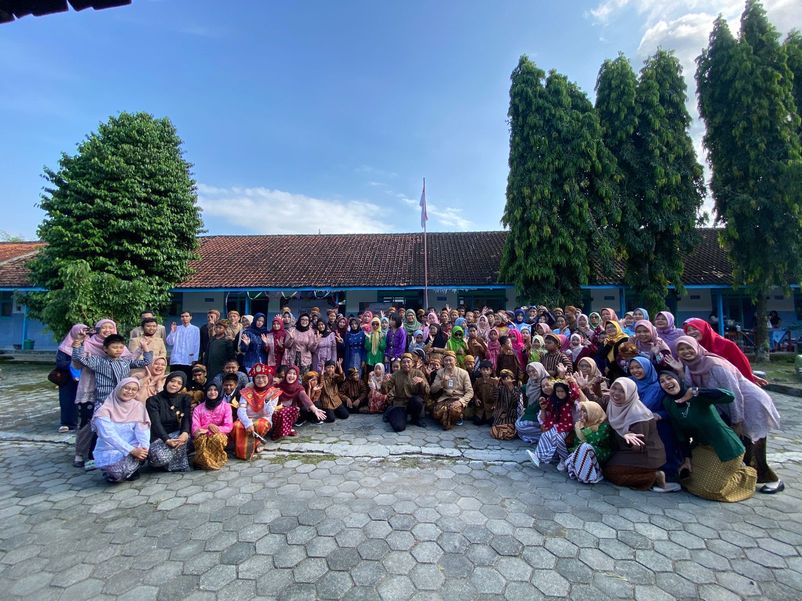 Rayakan Semangat Kartini, SLB YAAT Klaten Gelar Kemeriahan Perdana Pasca-Merge